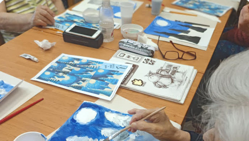 Kreatív műhely a Liget Otthonban hír nézőképe - kis méret