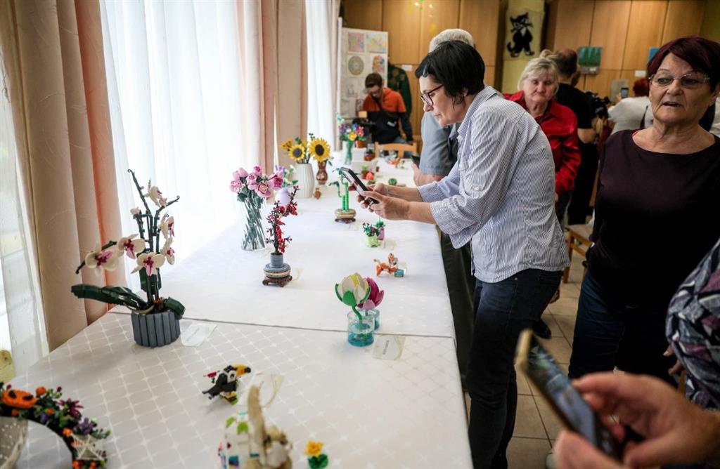 LEGO-kiállítás a Liget Időskorúak Otthonában hír nézőképe - kis méret